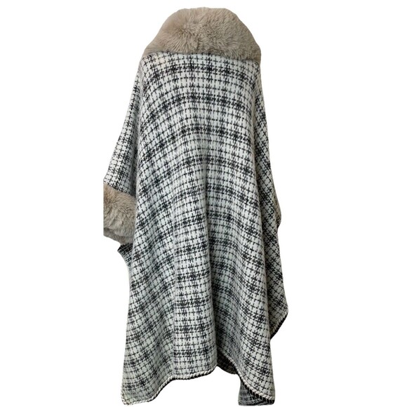 NWOT R Fashion Apparels Plaid Print Faux Fur Cape Rope Trim Party Old Money-L - Picture 2 of 9